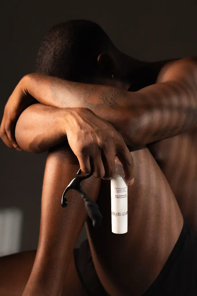 Moodpictures_photos_ambiance_gel_plaisir_anal_prostatique_anal_prostate_pleasure_gel(po3)_yesforlov_srvb.webp