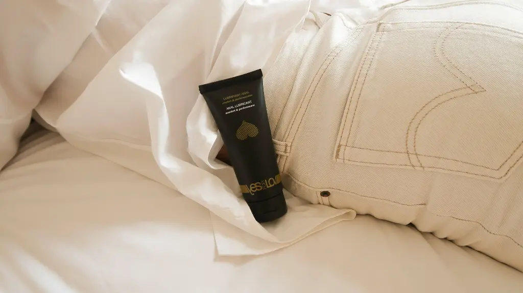 Moodpictures_photos_ambiance_lubrifiant_anal_anal_lubricant(1)_yesforlov_Srvb.webp