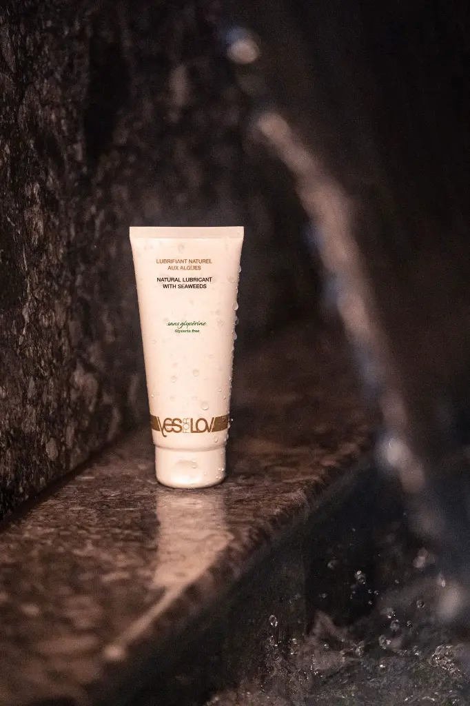 Moodpictures_photos_ambiance_lubrifiant_algues_seaweeds_lubricant(5)_yesforlov_Srvb.webp