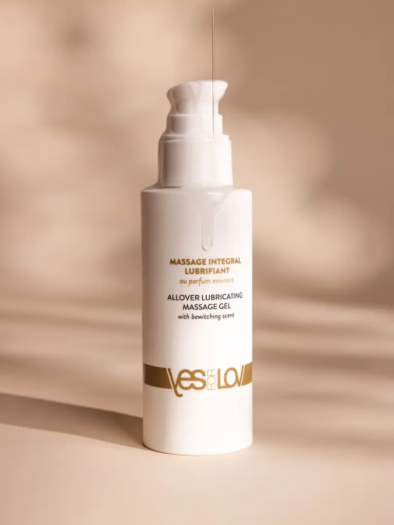 Moodpictures_photos_ambiance_massage_lubrifiant_allover_lubricant(7)_yesforlov_cmjn.webp