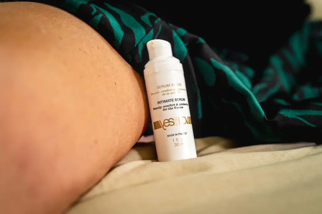 Moodpictures_photos_ambiance_serum_intime_intimate_serum(4)_yesforlov_SrvB.webp